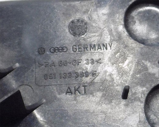 Abdeckkappe Abdeckung gebraucht für Kraftstoffmengenteiler VW Corrado, Passat 2.0 16V 051133399F