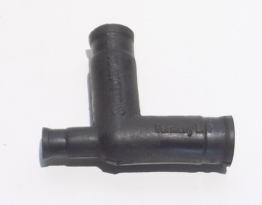 Reduzierstück Verbindungsstück gebraucht VW G60 Corrado, Golf II, Rallye, Passat 037133783C