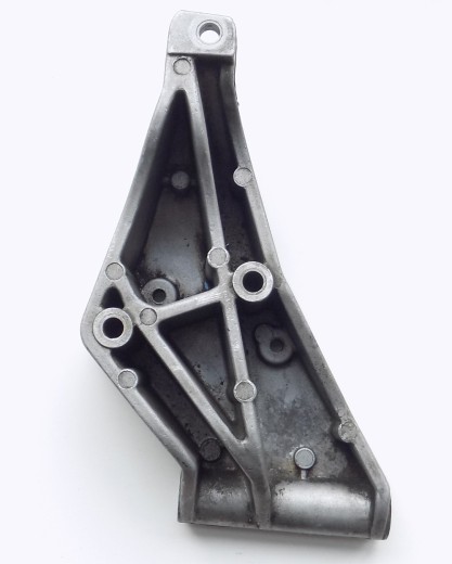Halter Servopumpe gebraucht VW Golf II, Golf I Cabrio, Scirocco II 053145515