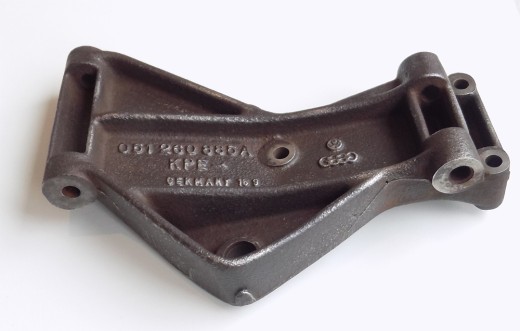 Halter Drehstromgenerator gebraucht VW 16V Corrado, Golf II, Jetta II, Passat 051260885A