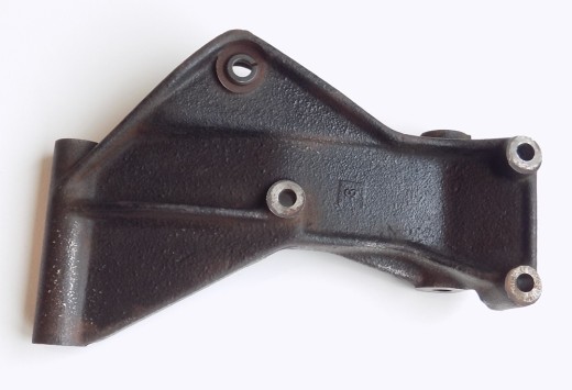 Halter Drehstromgenerator gebraucht VW 16V Corrado, Golf II, Jetta II, Passat 051260885A
