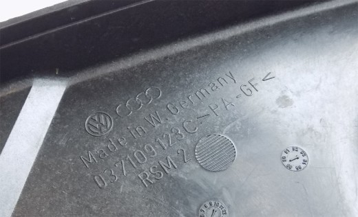 Zahnriemenschutz Abdeckung gebraucht Audi 80, 90, VW Corrado, Golf III, Passat, Vento 037109123C