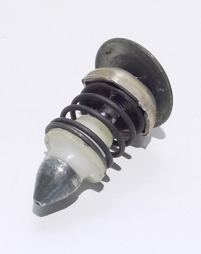 Schlosszapfen-/Schließbolzen Motorhaube gebraucht VW Corrado, Scirocco II 431898550