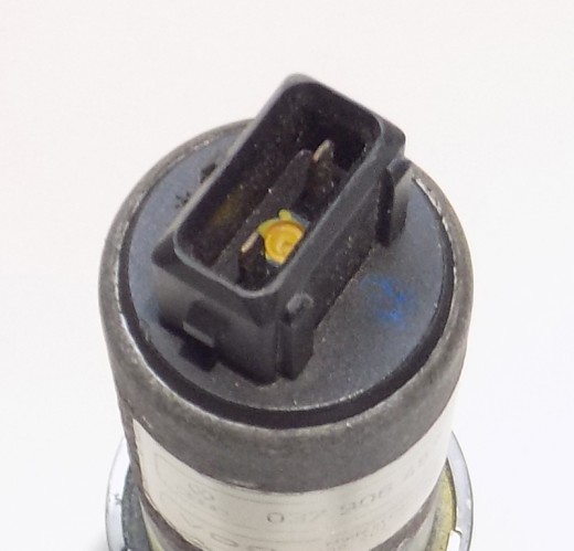 Steuerventil Leerlaufregelventil gebraucht VW G60 Corrado, Golf II, Rallye, Passat 037906457