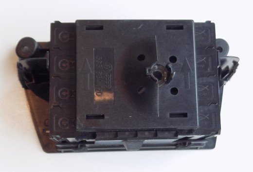 Kassettenbox Mittelkonsole Fischer gebraucht VW Corrado Vorfacelift Modell 535864121