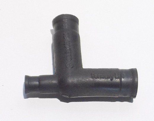 Reduzierstück Verbindungsstück gebraucht VW G60 Corrado, Golf II, Rallye, Passat 037133783C