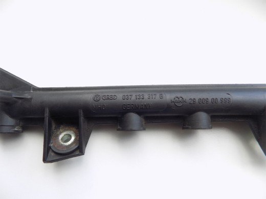 Einspritzleiste gebraucht VW G60 Corrado, Golf II, Passat 037133317B