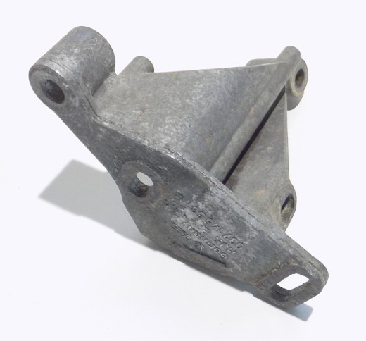 Bügel Halter gebraucht innen für Servopumpe VW Corrado, Golf II, Rallye, Jetta II, Passat 037145531B