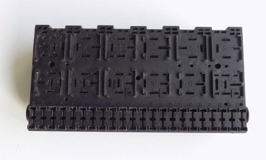 VW Zentralelektrik Sicherungskasten gebraucht 357937039