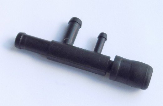 Stutzen und Verschlusskappe gebraucht VW 16V 1.8 KR Scirocco II 027133382F, 035133335