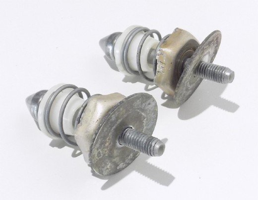 Schlosszapfen-/Schließbolzen-Set Motorhaube gebraucht VW Corrado, Scirocco II 431898550