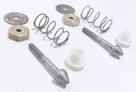 Schlosszapfen-/Schließbolzen-Set Motorhaube gebraucht VW Corrado, Scirocco II 431898550