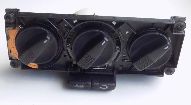 Frischluft Heizungs-Klima-Regulierung gebraucht für VW Passat B4 35i Facelift 3A0820045A