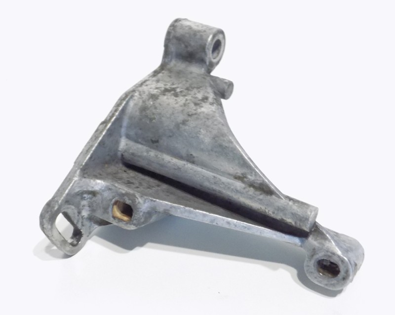 Bügel Halter gebraucht innen für Servopumpe VW Corrado, Golf II, Rallye, Jetta II, Passat 037145531B
