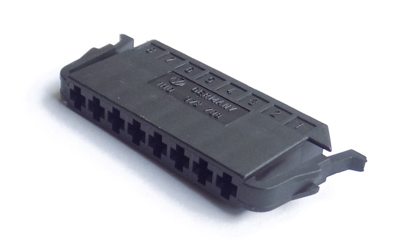 Flachkontaktgehäuse Stecker 8 polig VW Golf III, Passat, Sharan, Vento