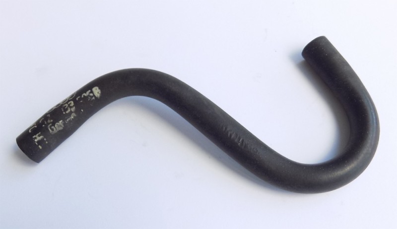 Schlauch gebraucht VW 16V 1.8 KR Corrado, Golf II, Jetta II, Passat 35i, Scirocco II 027133595B