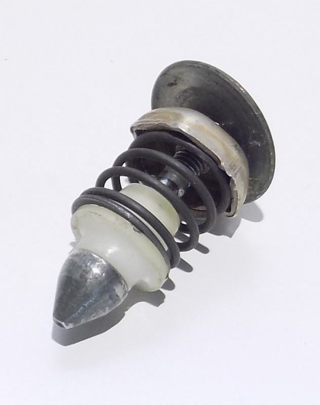 Schlosszapfen-/Schließbolzen Motorhaube gebraucht VW Corrado, Scirocco II 431898550