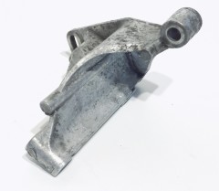 Bügel Halter gebraucht innen für Servopumpe VW Corrado, Golf II, Rallye, Jetta II, Passat 037145531B