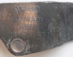 Bügel Servopumpe gebraucht VW Corrado, Golf II, Jetta II, Passat 35i Scirocco II 037145521