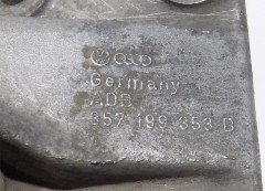 Konsole Halter gebraucht für Automatikgetriebe VW Corrado, Golf III, Passat, Vento 357199353B