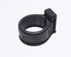 Halter gebraucht für Magnetventil VW Golf II 054133459B Halter gebraucht für Magnetventil VW Golf II 054133459B