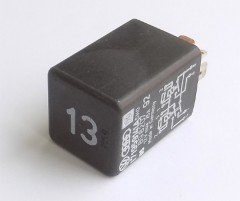 Relais 13 gebraucht für Klimaanlage VW Corrado, Golf II, Rallye, Golf III, Passat 35i, Vento 171959141A